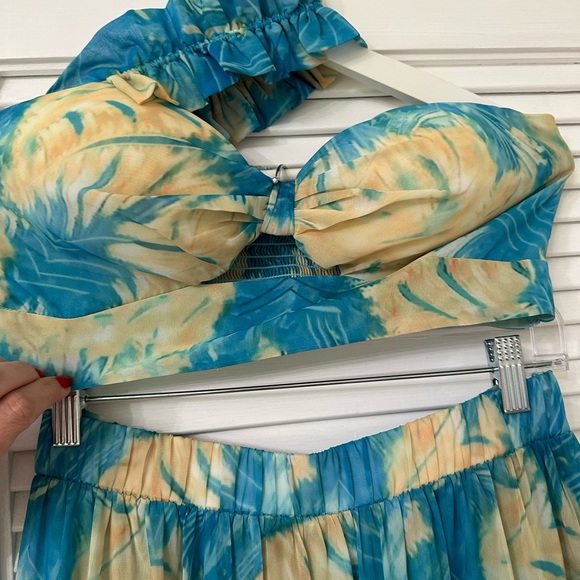 Stunning Floral set (maxi skirt + cropped) - Picture 3 of 6